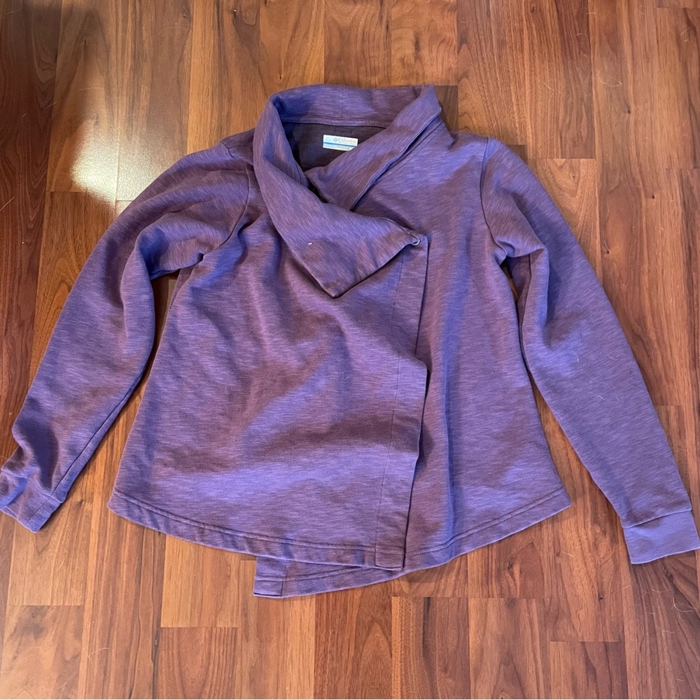 Columbia sweater